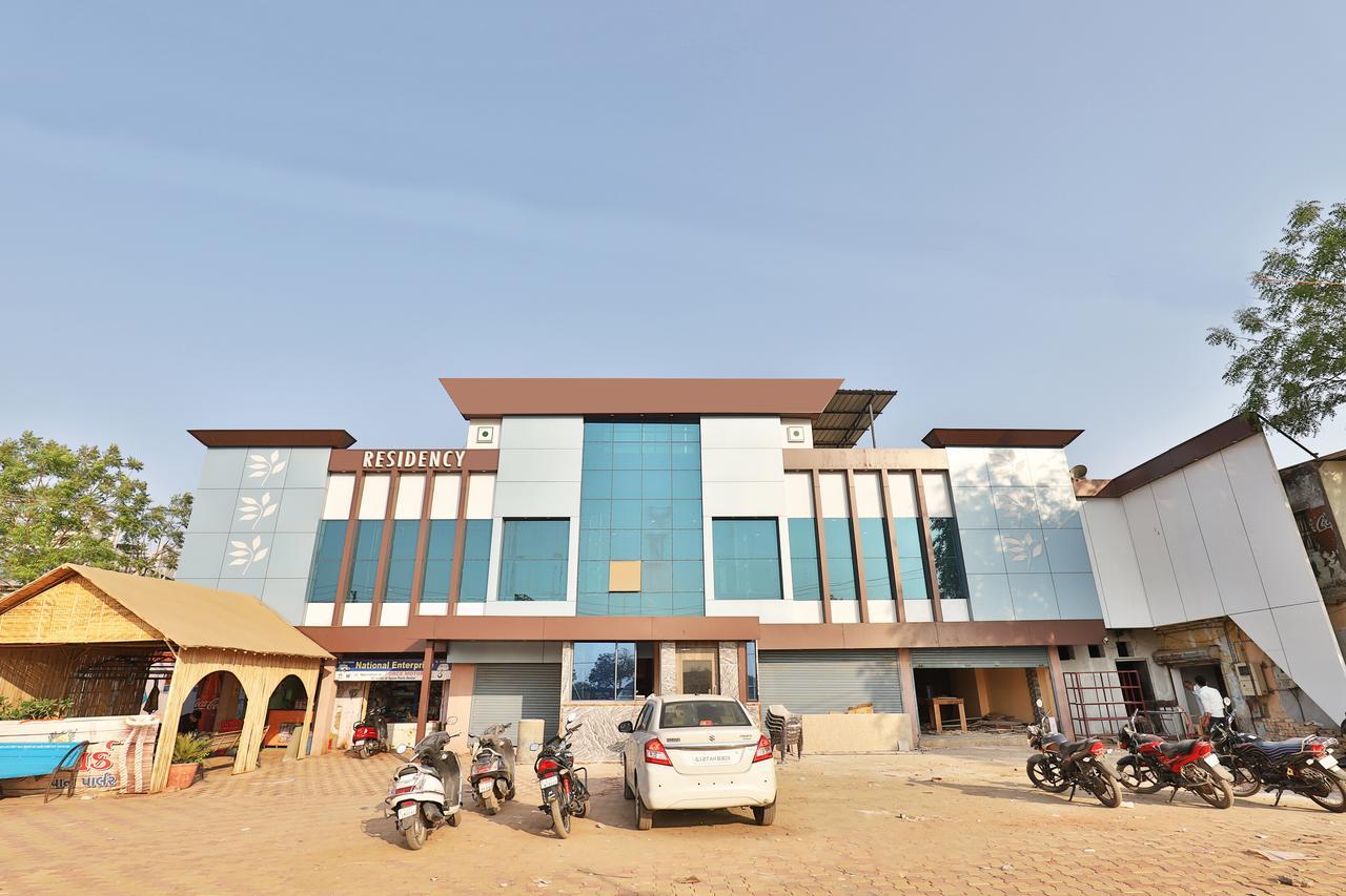 Oyo 12196 Hotel Mayur Park Residency Ahmedabad Eksteriør billede